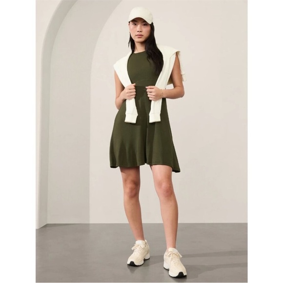 Athleta Santorini Thera Rib Dress In Aspen Olive Size M - Picture 1 of 9